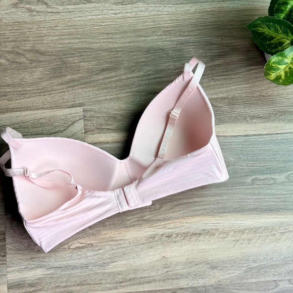 Victoria’s Secret T-shirt Light Pink Striped Lightly-Lined Wireless Bra 34D - Picture 13 of 16